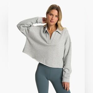 NWT Vuori Sedona Polo Women’s Fleece Sweatshirt in Light Heather Grey